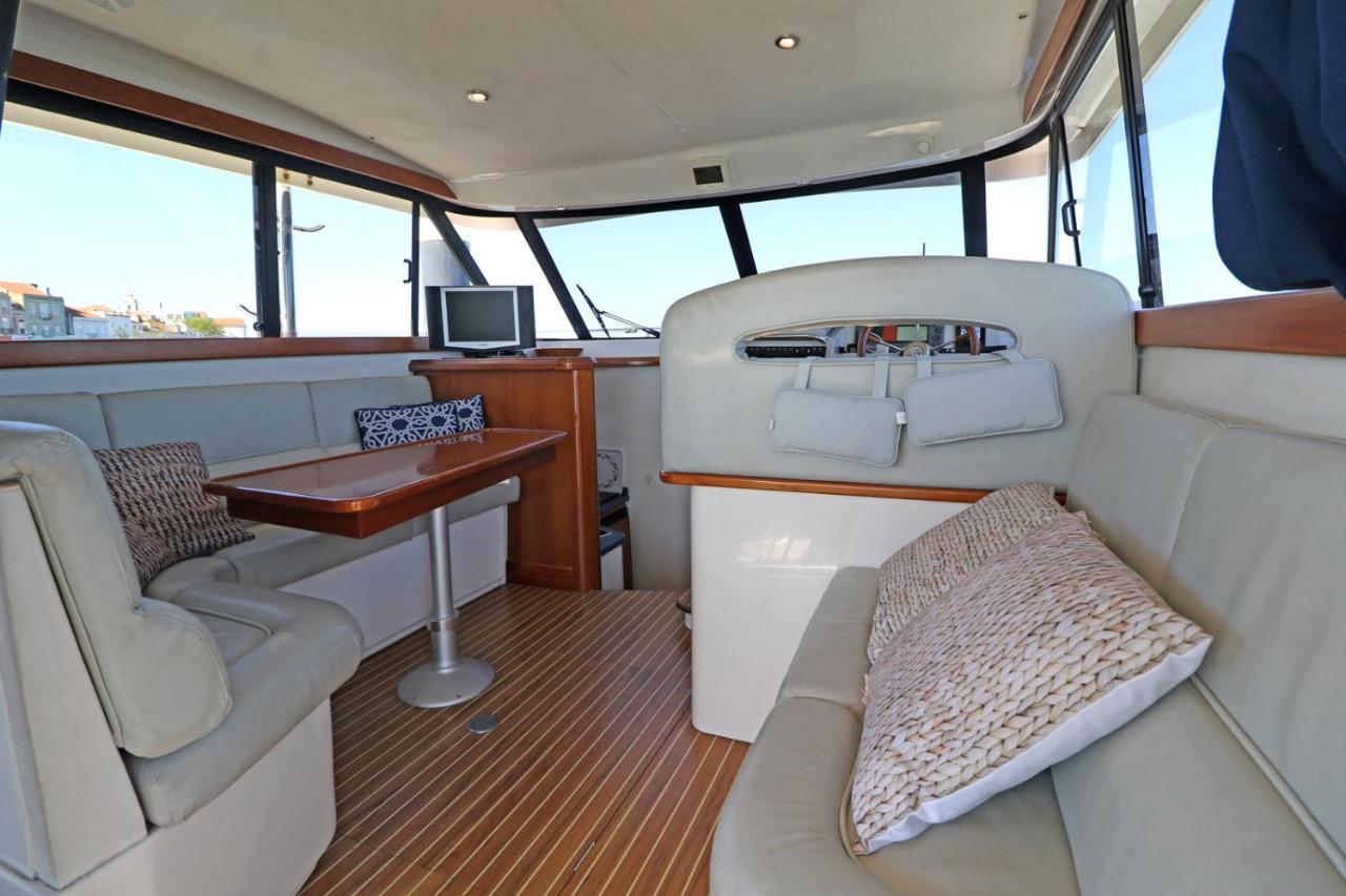 Private yacht all confort: we love our guests Lissabon Exterior foto