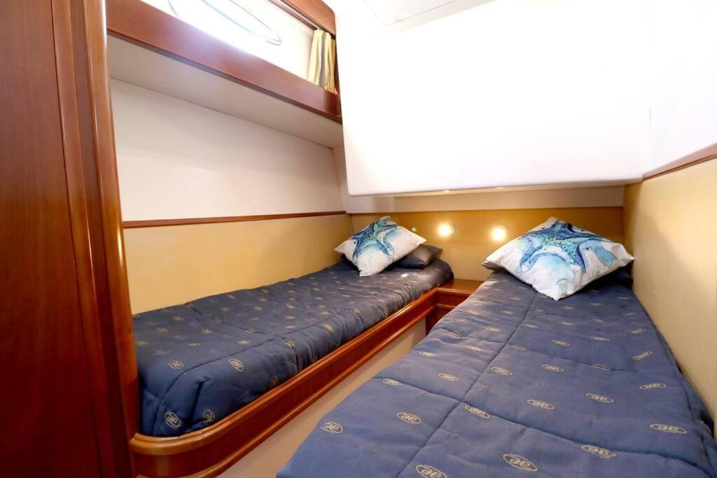 Private yacht all confort: we love our guests Lissabon Exterior foto